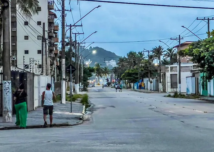 R5 · Enseada e próximo a praia Eden Guarujá
